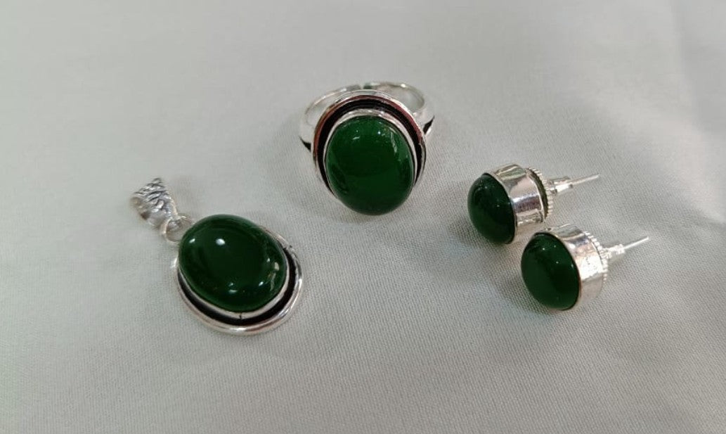 Green Jade Jewelry Set – Earrings, Pendant & Ring